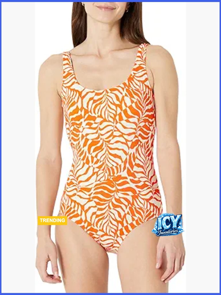 Women's One-Piece Scoop Neck Coverage Swimsuit